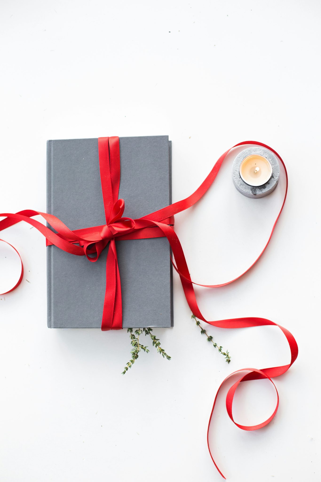 picture of a gift box - Aude NERESTAN